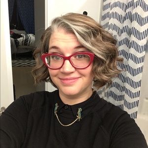 Meet your Posher, Pamela